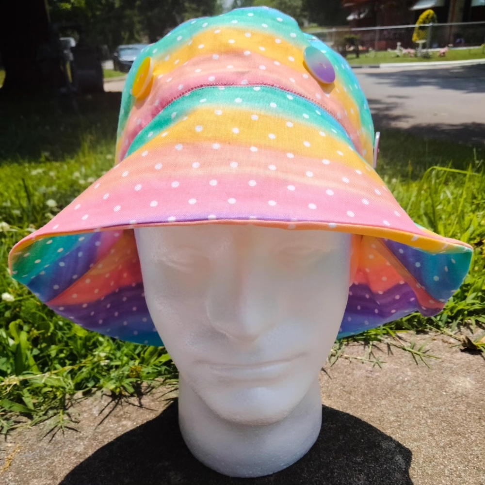 Bucket hat